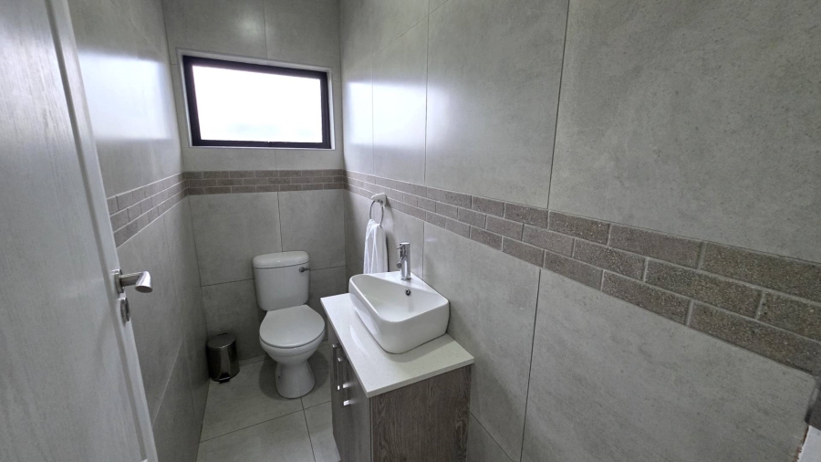 3 Bedroom Property for Sale in Kosmos Ridge North West